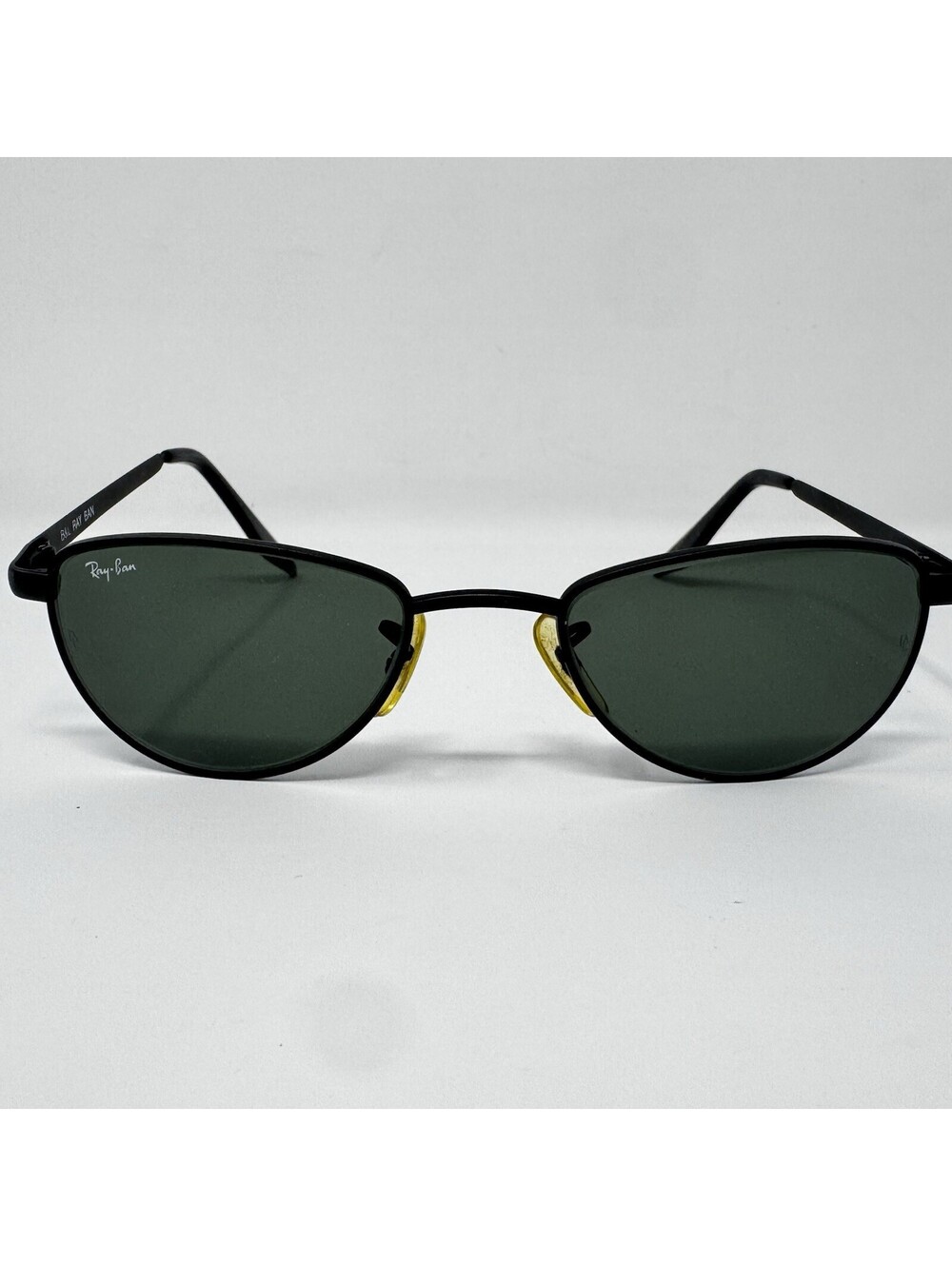 Vintage B&L Ray-Ban Oval Sunglasses Black Metal Green G-15 Lenses 49-20-140
